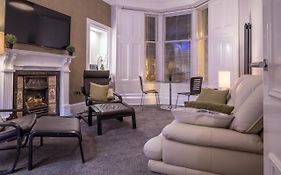 West Highland Apartments Milngavie - The Lomond